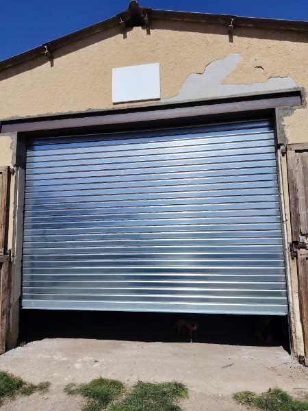 Installation de rideau métallique à Bouc-Bel-Air (13) : Sécurisez vos locaux avec CFM Fermetures