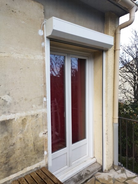 Installation de volet roulant électrique à Bouc-Bel-Air (13) par CFM Fermetures